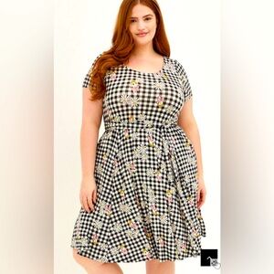 TORRID Disney “Daisy Checkers” Super Soft Tie-Front Dress EUC Size 1